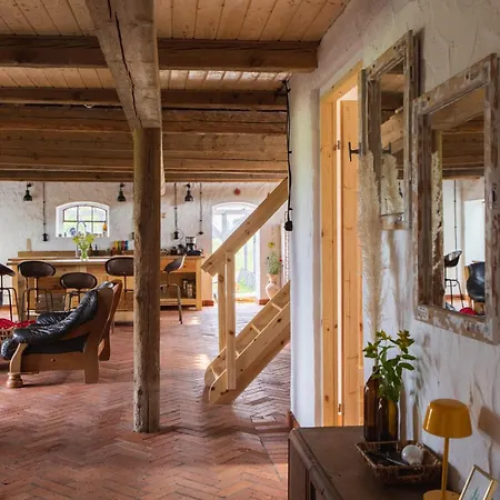 Sielskie Siedlisko W Czerwonym Dworze