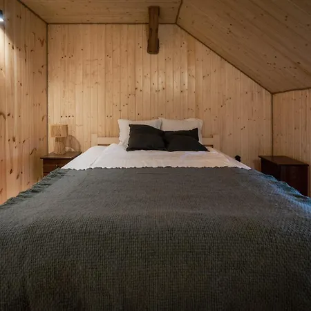 Sielskie Siedlisko W Czerwonym Dworze *